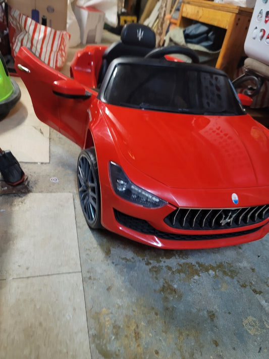 12V Power Wheels Maserati Gran Cabrio Ride-On Car Gas Scooters 0