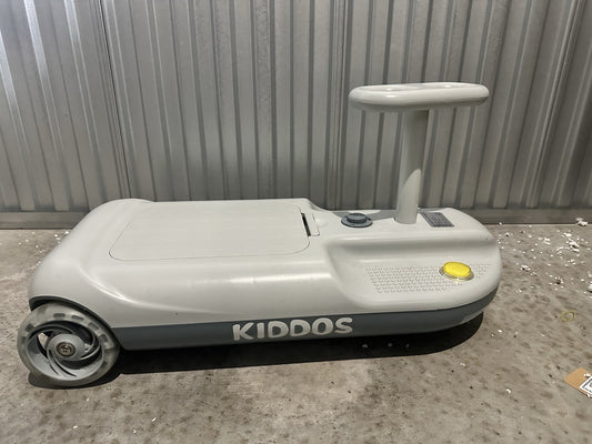 12V Ride-On Car with Cleaning Function 3-in-1 Go-Kart Soft Start and 5-Speed Adjustable Gas Scooters 0